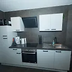 Moderne 3-zimmer-wohnung Fuer Bis Zu 5 Personen, Wlan, Kueche - Ideal Fuer Monteure & Gruppen Apartment Hohenmoelsen