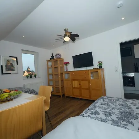 Apartament Moderne 3-zimmer-wohnung Fuer Bis Zu 5 Personen, Wlan, Kueche - Ideal Fuer Monteure & Gruppen