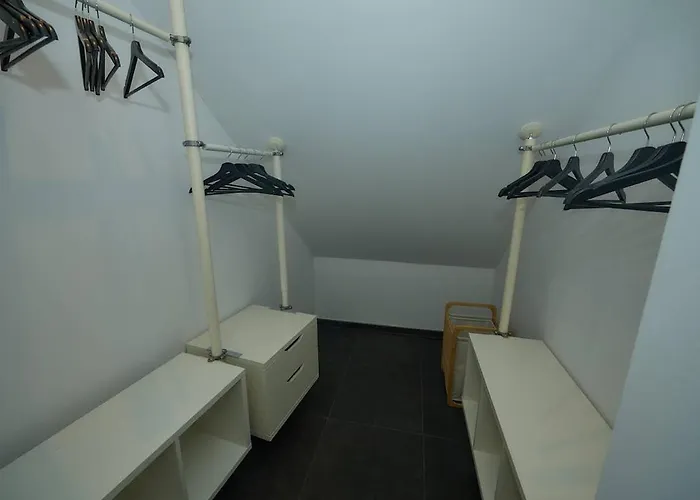 Gemuetliche 3 Zimmerwohnung Mit 2 Einzelbetten, Doppelbett Fuer Monteure Geeignet Apartman *