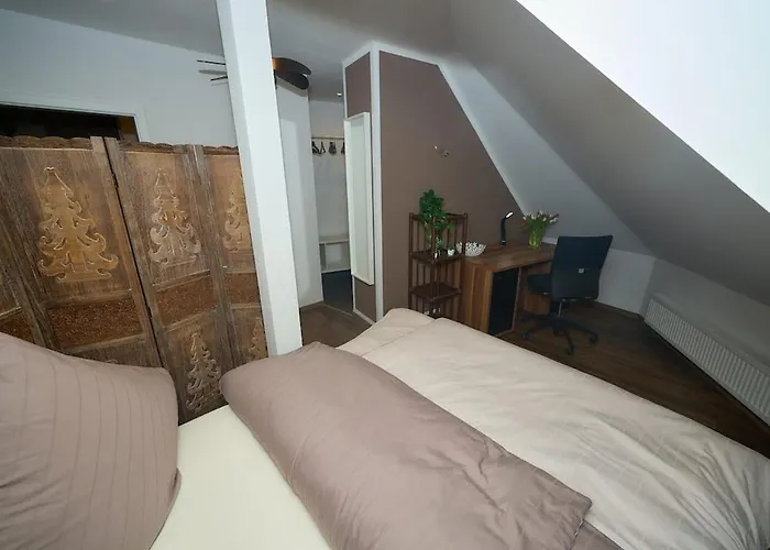 Moderne 3-zimmer-wohnung Fuer Bis Zu 5 Personen, Wlan, Kueche - Ideal Fuer Monteure & Gruppen Hohenmölsen