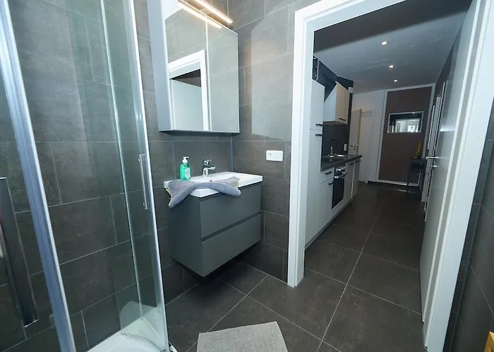 Moderne 3-zimmer-wohnung Fuer Bis Zu 5 Personen, Wlan, Kueche - Ideal Fuer Monteure & Gruppen Apartament